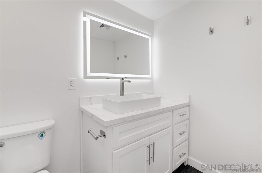 1680 Seacoast Dr B Property Photo 15
