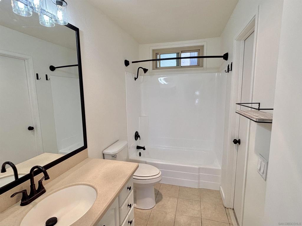2510 Clairemont Drive 204 Property Photo 16