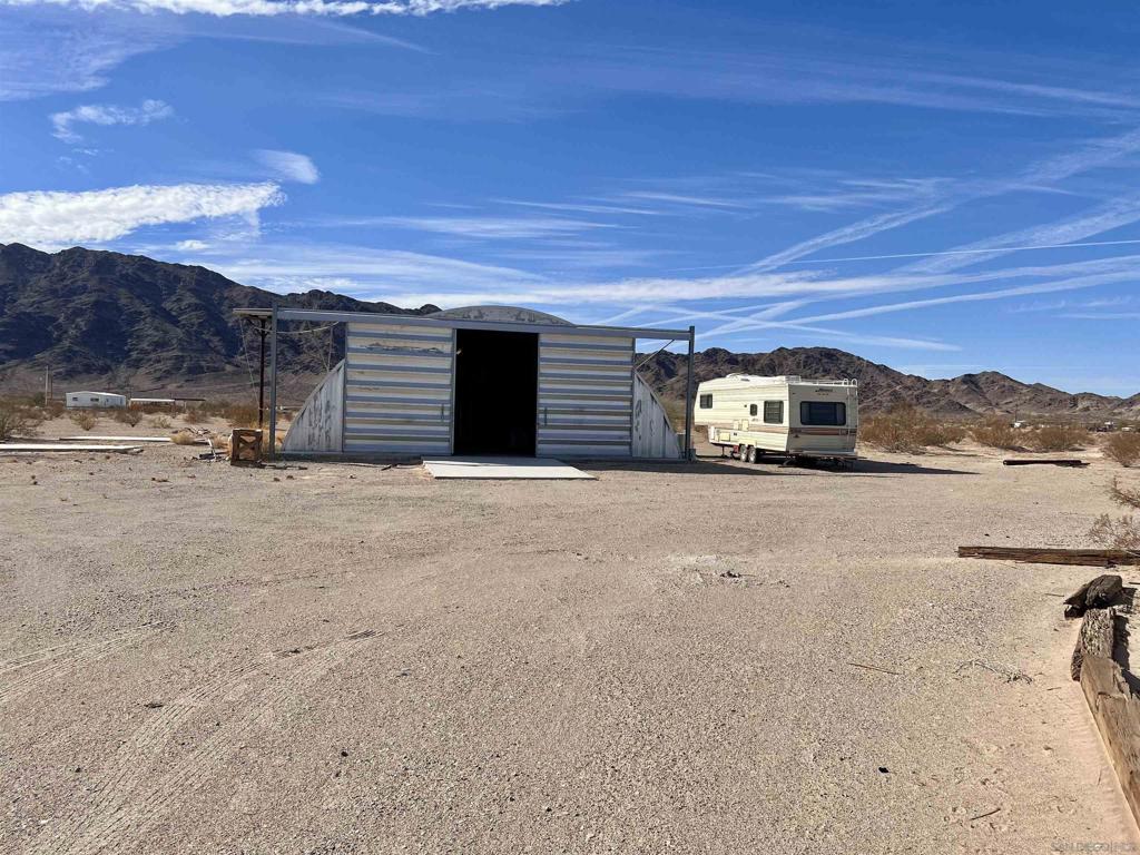 4260 Sutton Property Photo 2