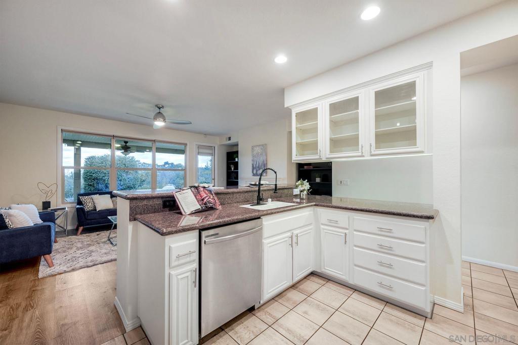 260025584SD Property Photo 13