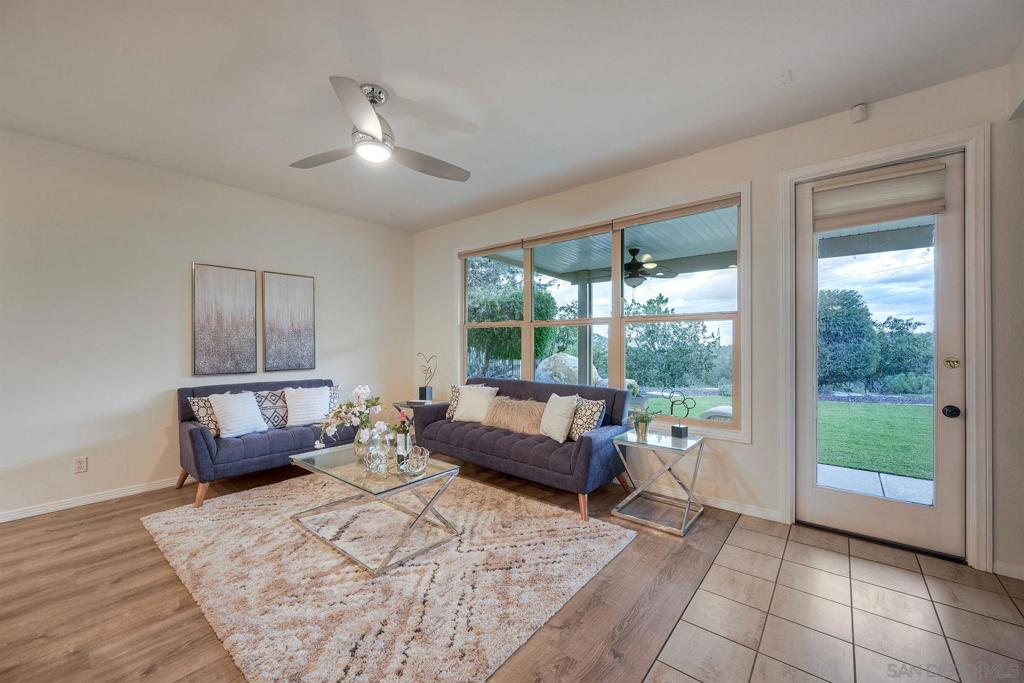 260025584SD Property Photo 16