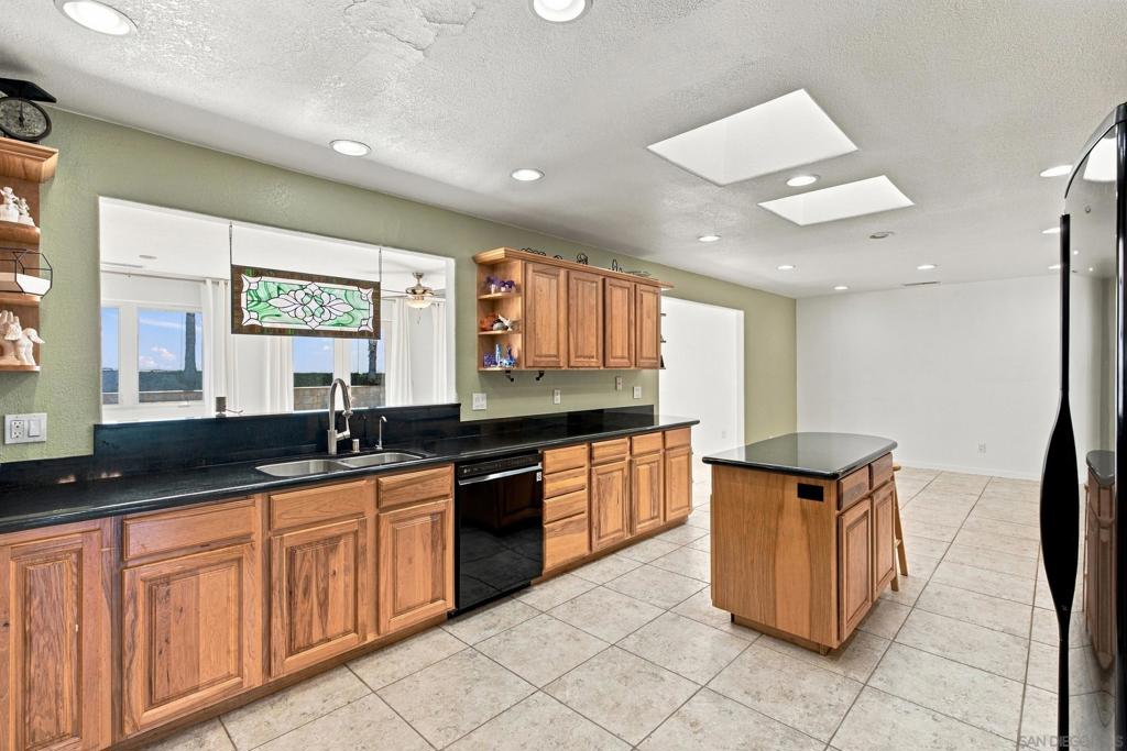 1246 Nordahl Property Photo 28