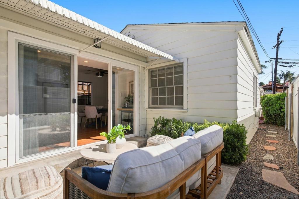 260025617SD Property Photo 11
