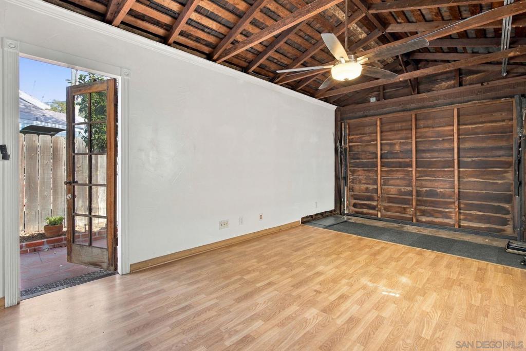 260025617SD Property Photo 27