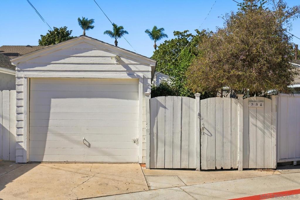 260025617SD Property Photo 29