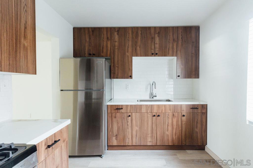 1756 Robinson Avenue Property Photo 25