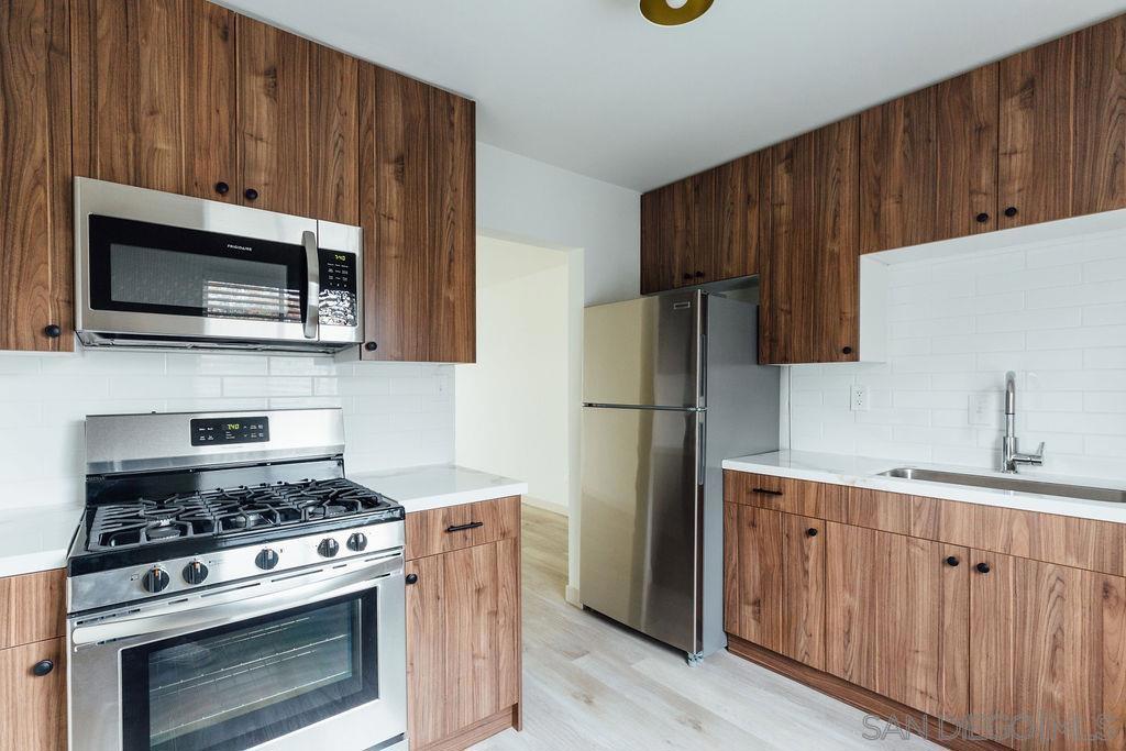 1756 Robinson Avenue Property Photo 27