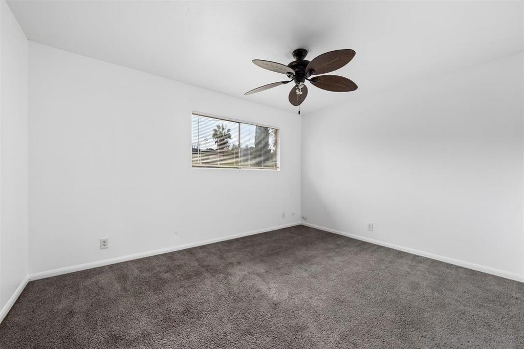 1852 Bakersfield St Property Photo 9