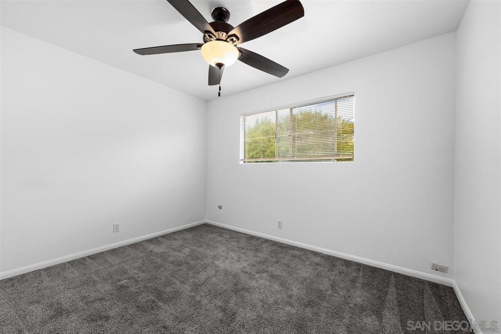 1852 Bakersfield St Property Photo 13