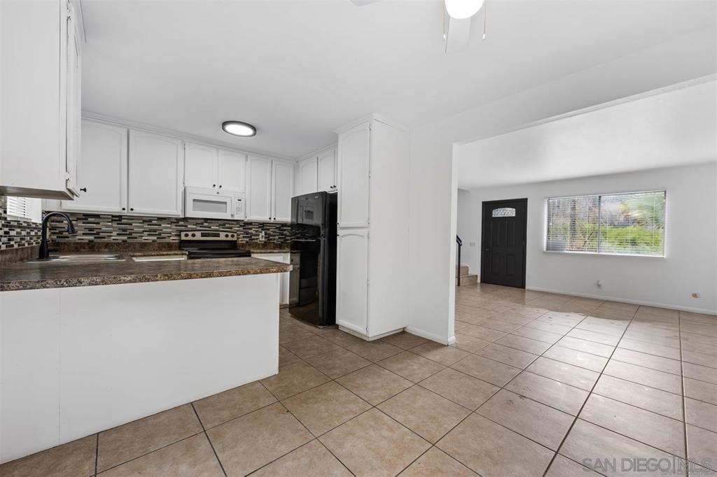 1852 Bakersfield St Property Photo 19