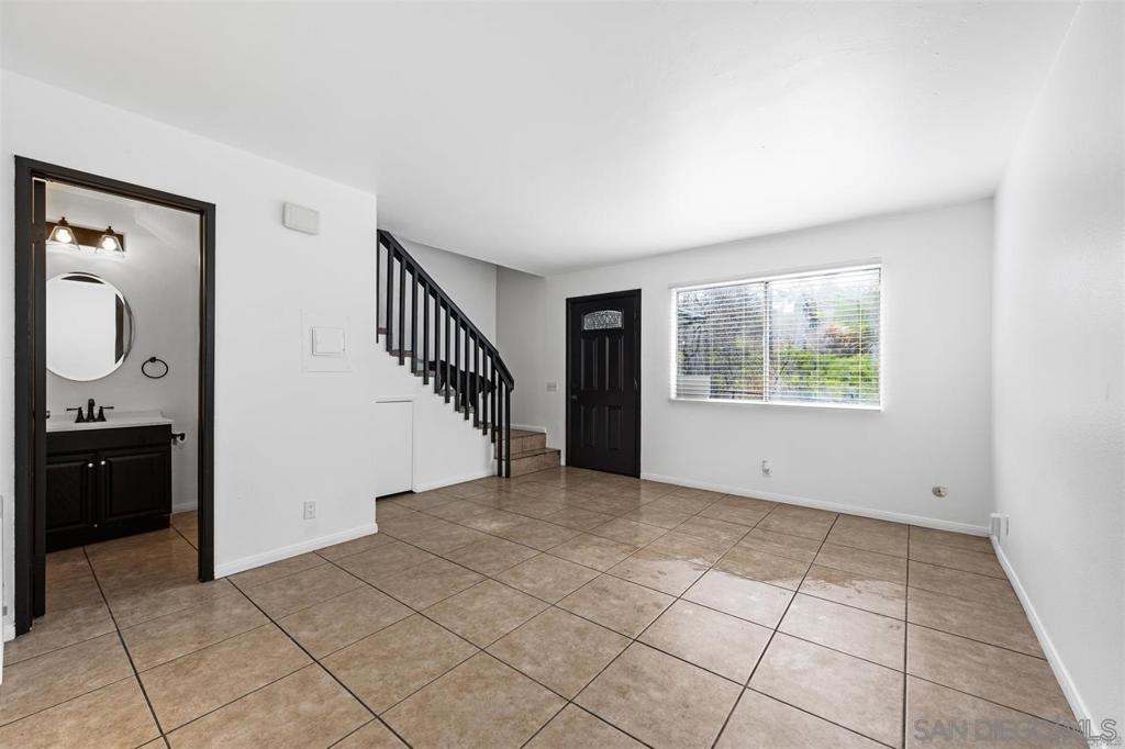 1852 Bakersfield St Property Photo 22