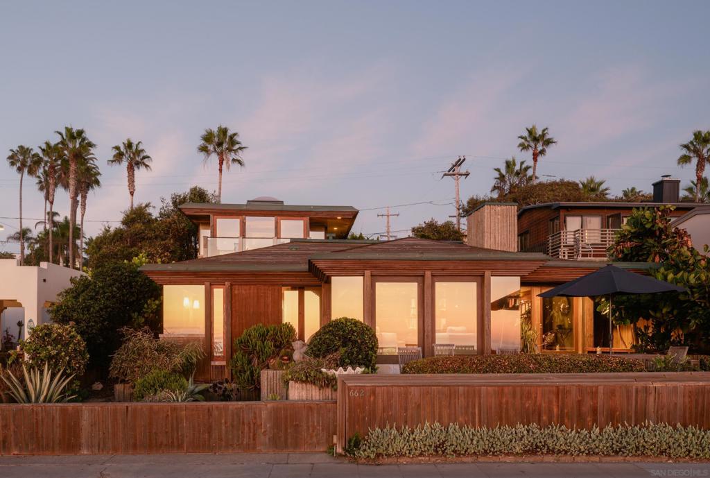 6621 Neptune Place Property Photo 1