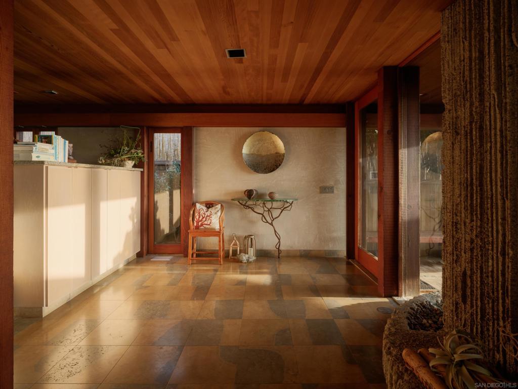 6621 Neptune Place Property Photo 8