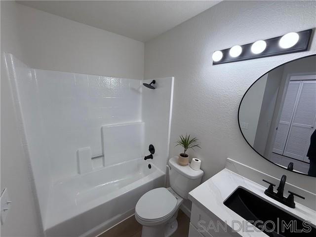 25932 Baylor Way Property Photo 4
