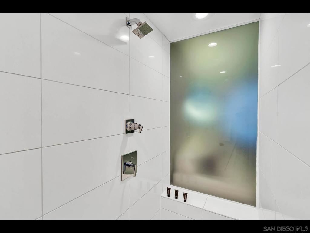 207 5th Ave 544 Property Photo 19