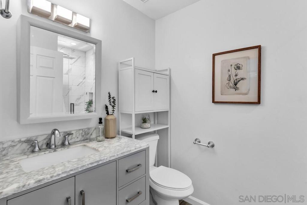 9885 Aldergrove Lane Property Photo 18