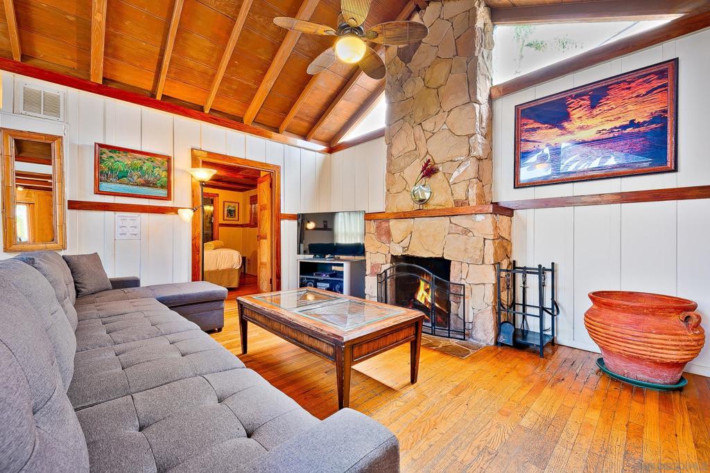 370 72 Nautilus St Property Photo 8