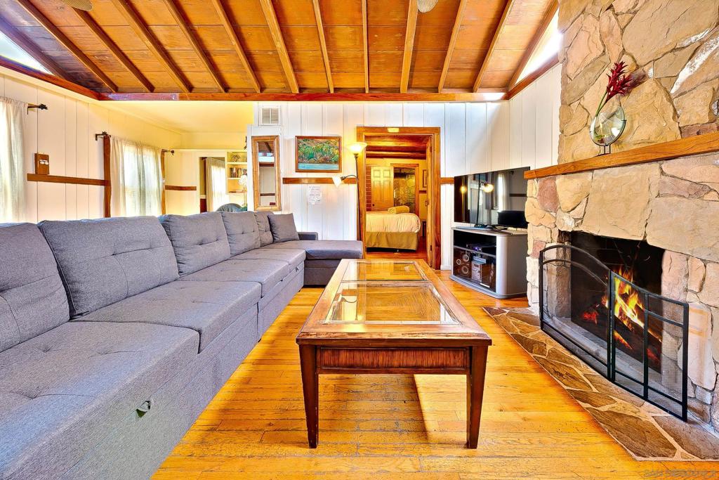 370 72 Nautilus St Property Photo 10