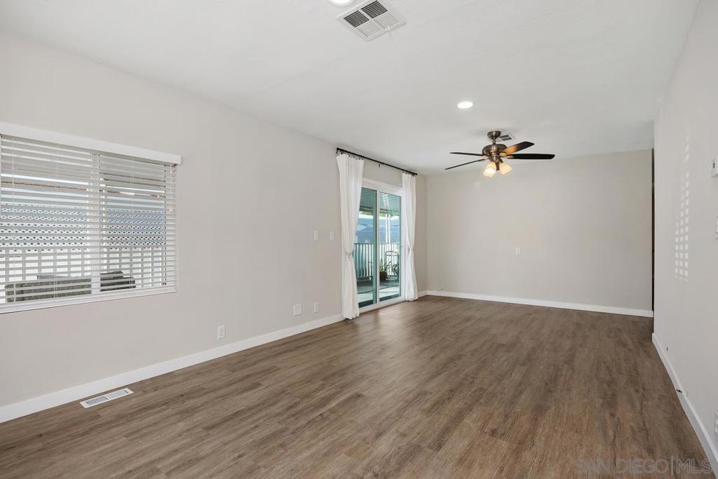 7004 San Carlos Street Property Photo 4