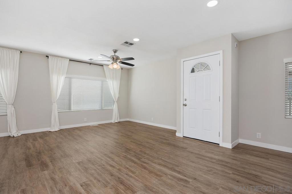 7004 San Carlos Street Property Photo 6