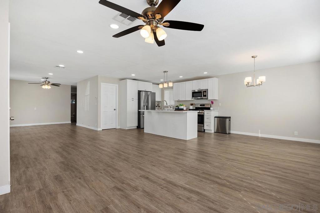 7004 San Carlos Street Property Photo 17