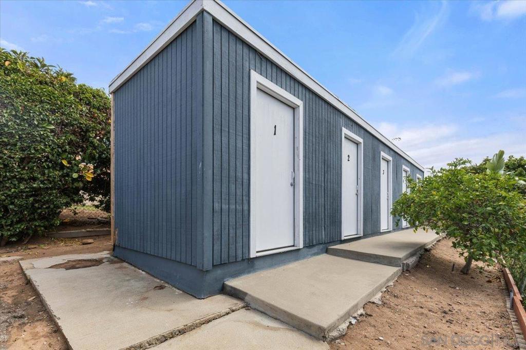 2831 37 Columbia Street Property Photo 6