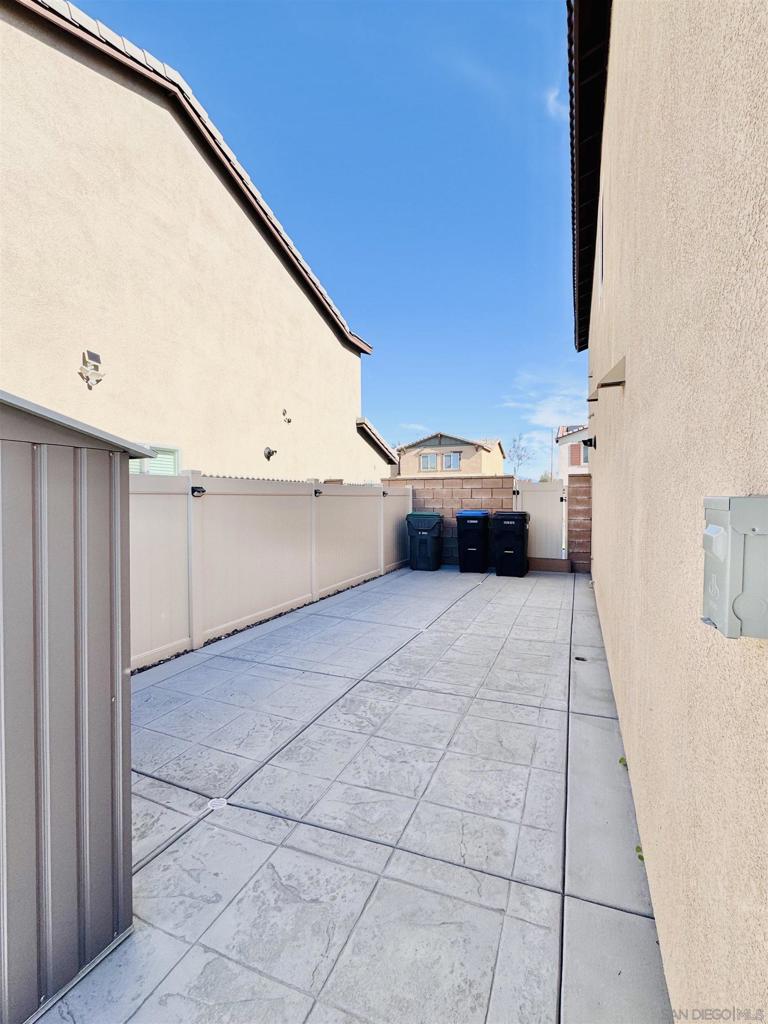 28533 Scorpion Ln Property Photo 10