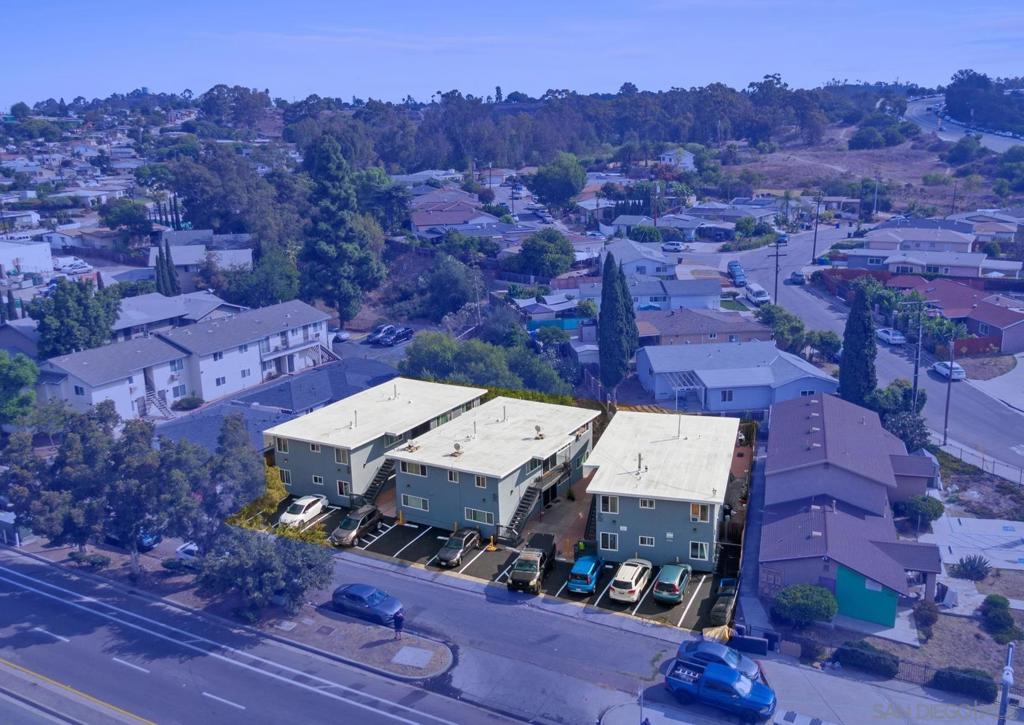 2959 54th St Property Photo 2