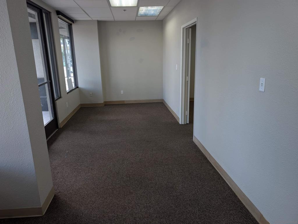 2828 University Avenue Property Photo 5