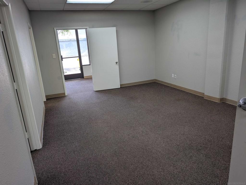 2828 University Avenue Property Photo 13