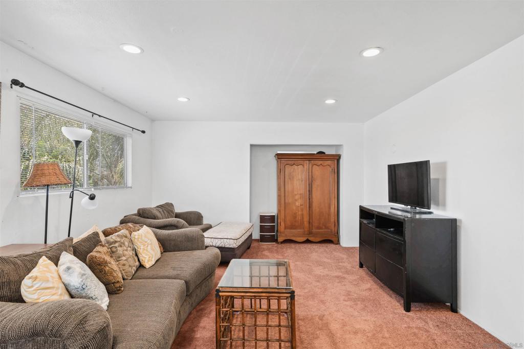 3964 Manzanita Dr Property Photo 4