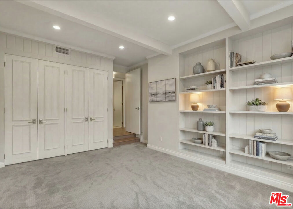 1260 S Beverly Glen Boulevard 304 Property Photo 26
