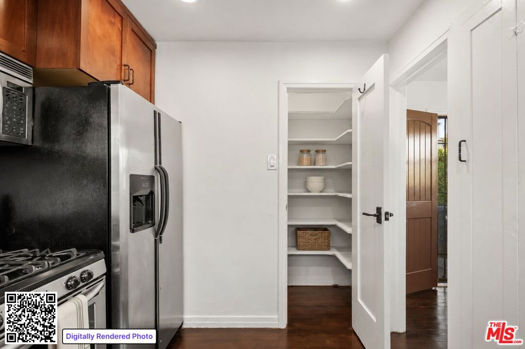 624 N Poinsettia Place Property Photo 12
