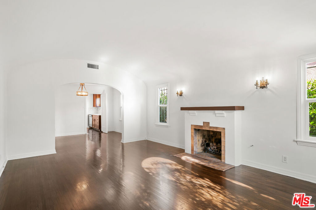 624 N Poinsettia Place Property Photo 29