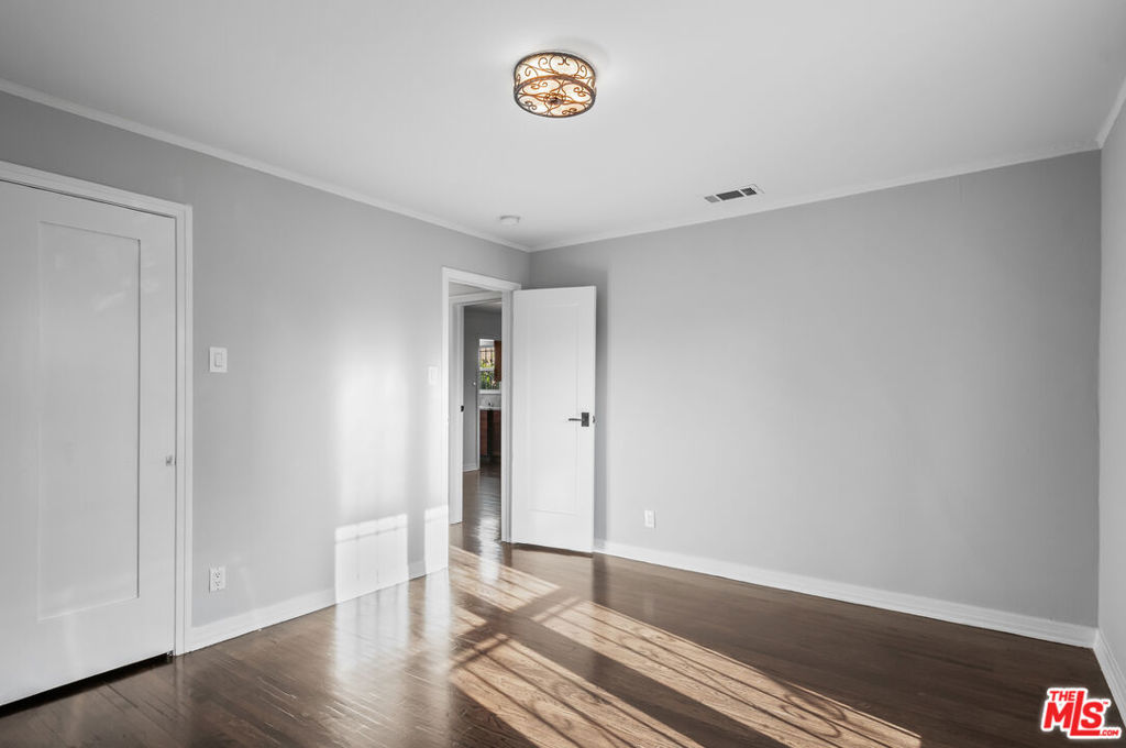 624 N Poinsettia Place Property Photo 42