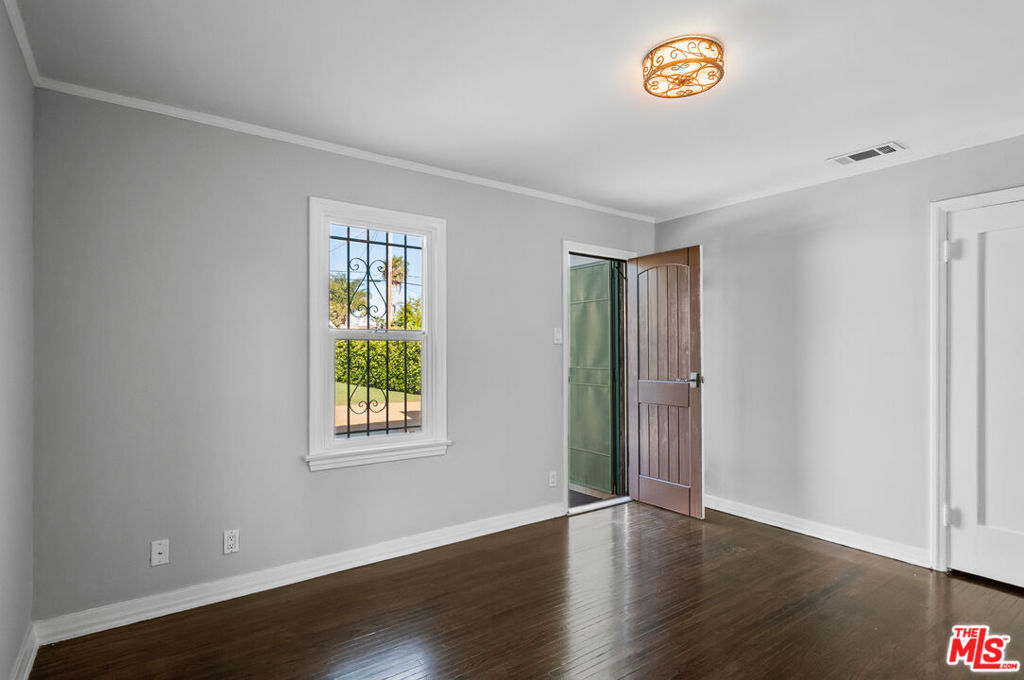 624 N Poinsettia Place Property Photo 44
