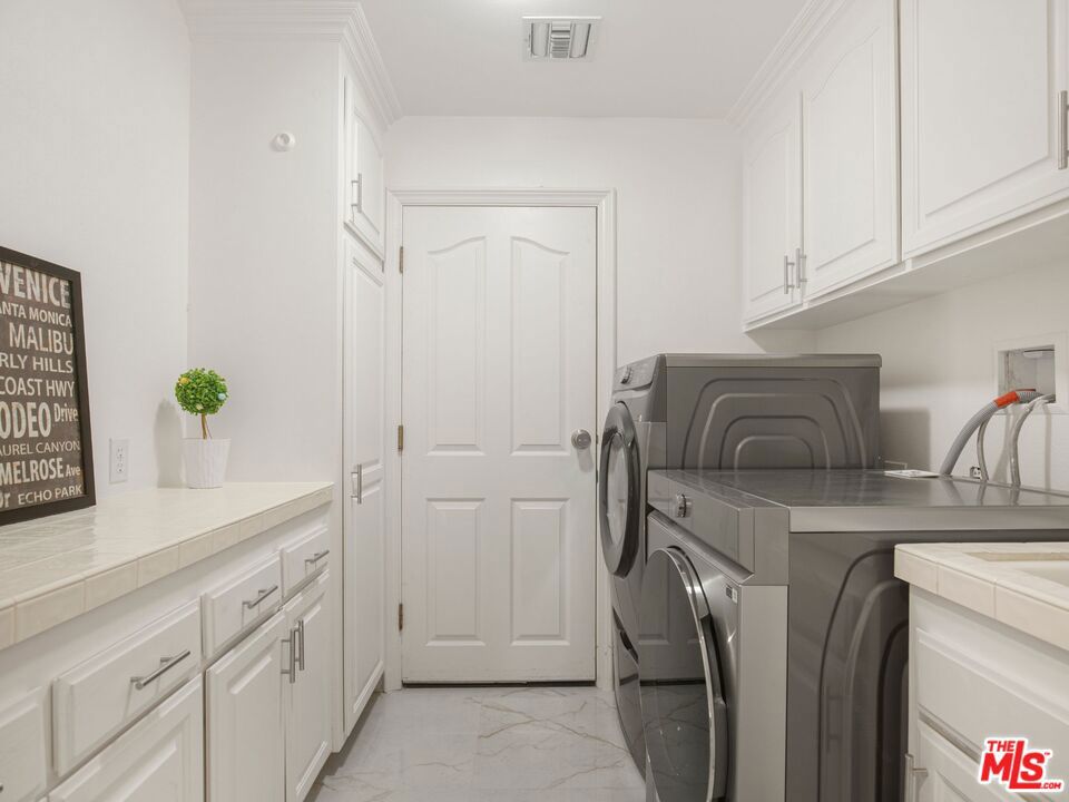 6111 County Oak Road Property Photo 8