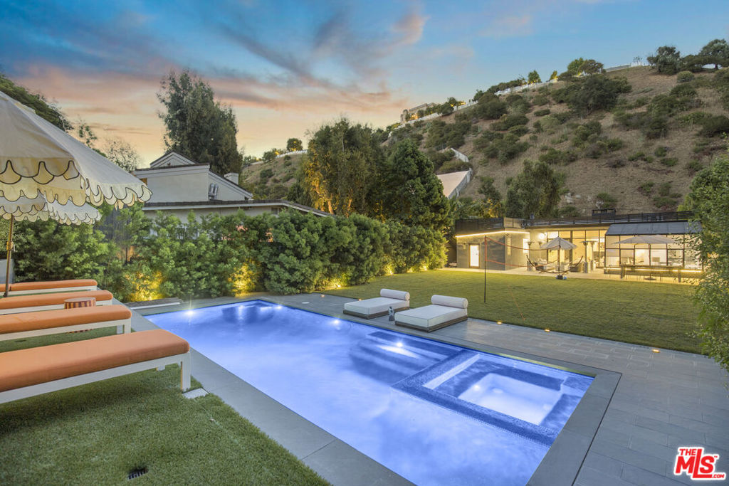 1833 Franklin Canyon Drive Property Photo 1