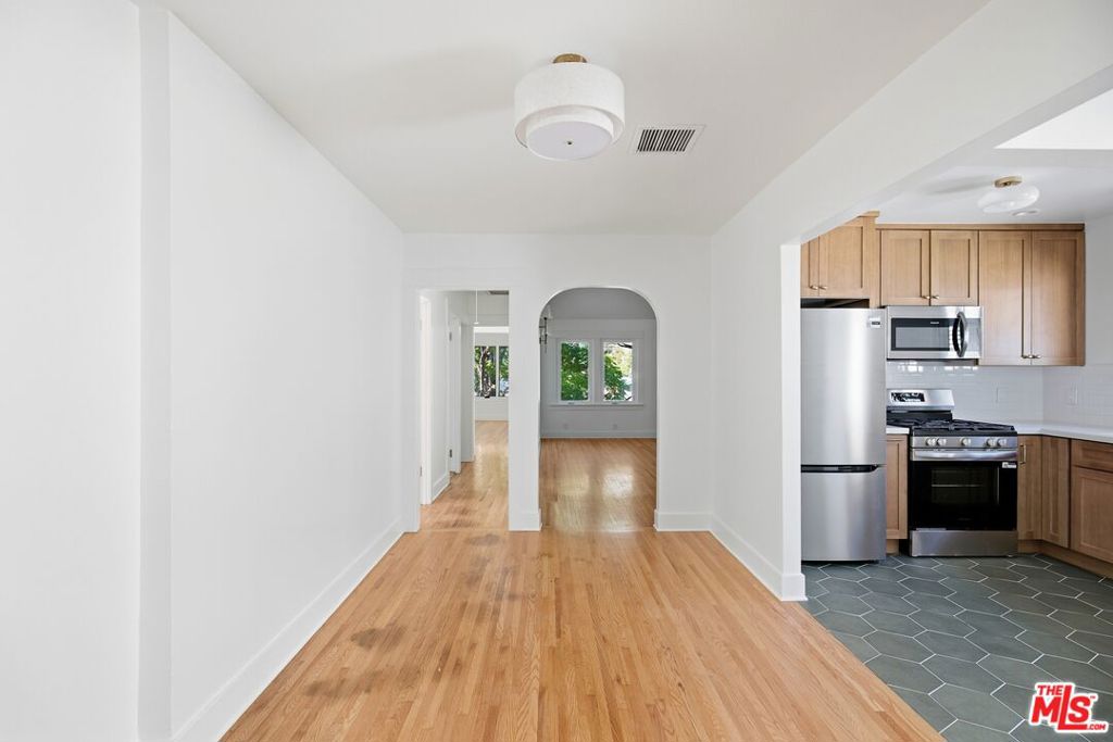 213 N Avenue 49 Property Photo 2
