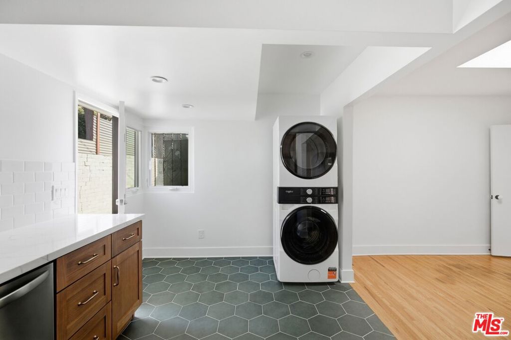 213 N Avenue 49 Property Photo 6