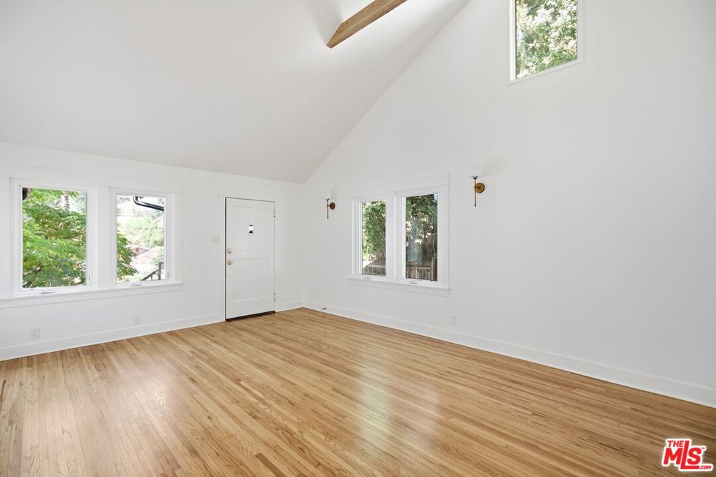 213 N Avenue 49 Property Photo 11
