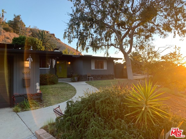 16615 Pequeno Place Property Photo 2