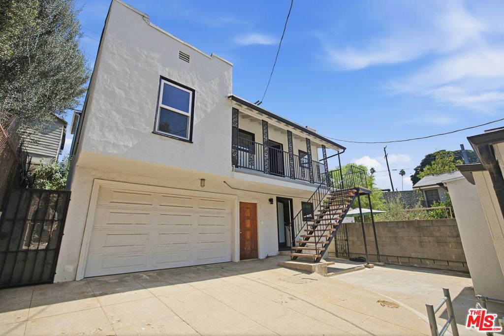 213 1/2 N Avenue 49 Property Photo 15