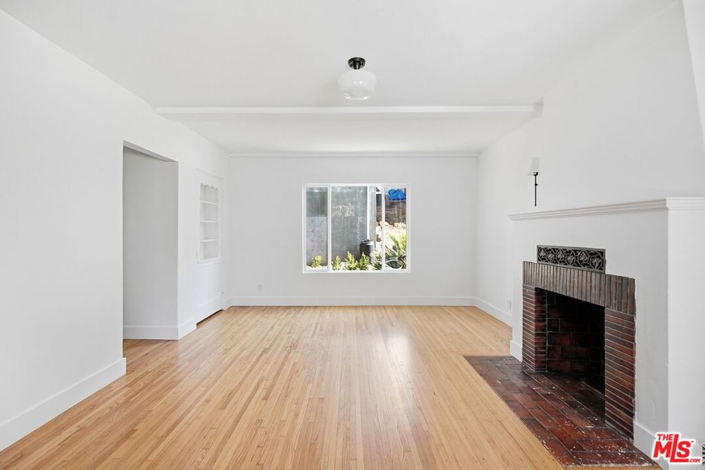 215 N Avenue 49 Property Photo 1