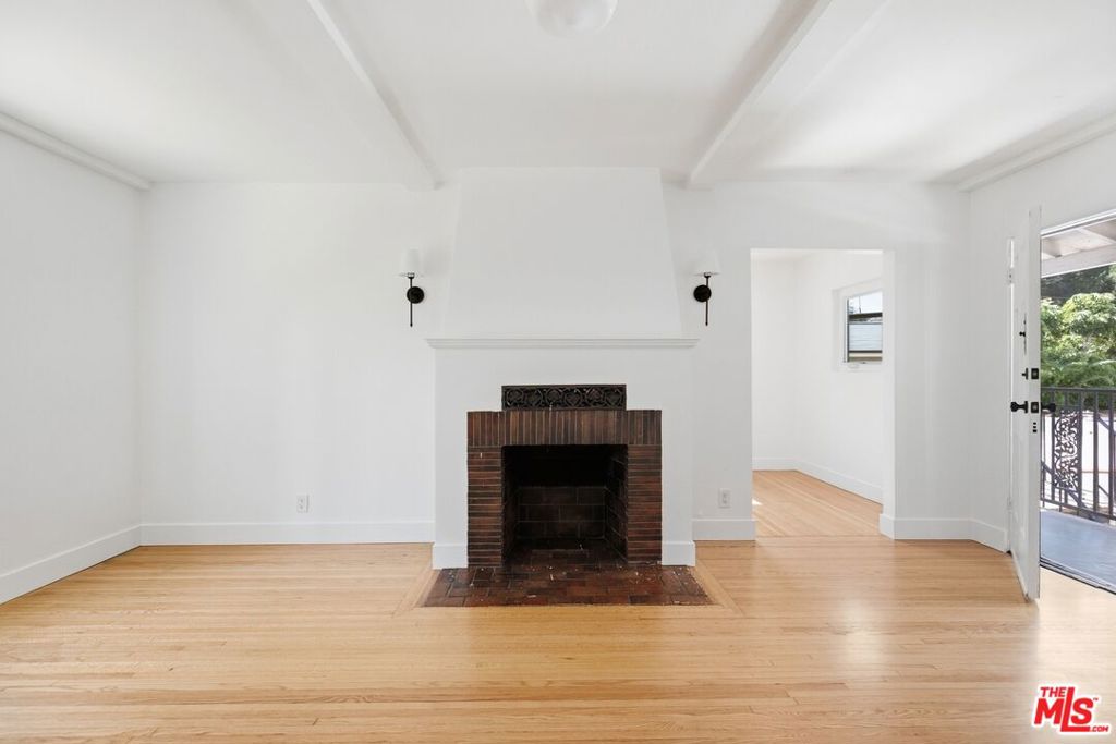 215 N Avenue 49 Property Photo 2