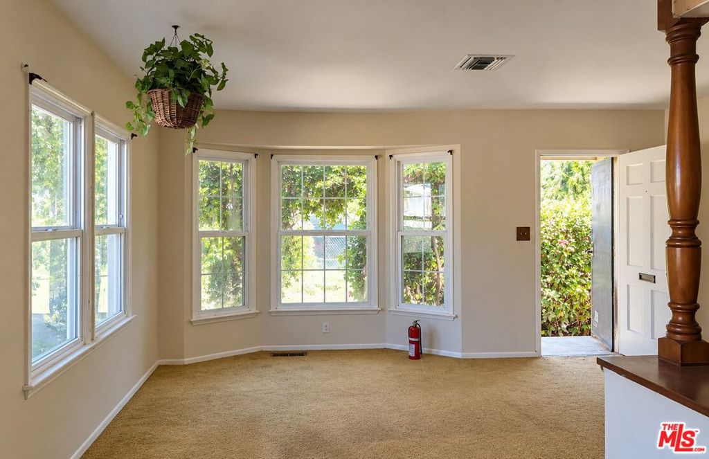 8015 Tilden Avenue Property Photo 9