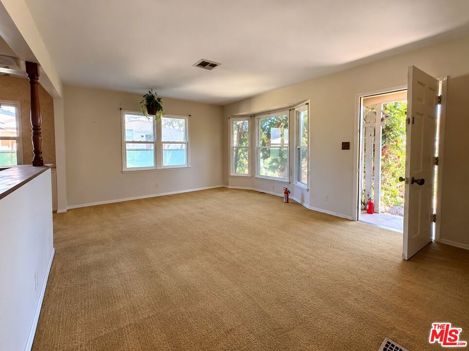 8015 Tilden Avenue Property Photo 12