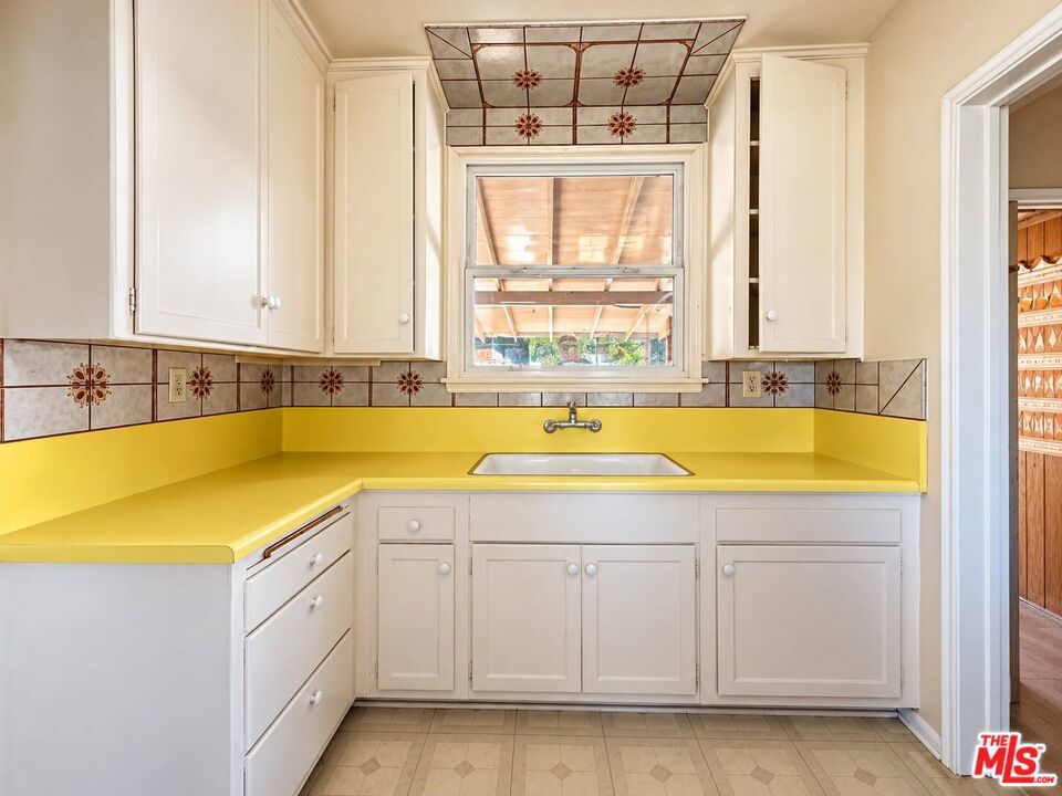 8015 Tilden Avenue Property Photo 14