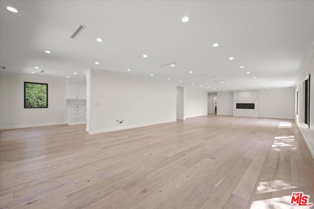 11515 Thurston Circle Property Photo 10
