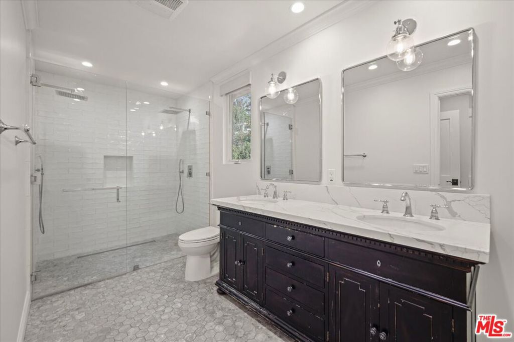 11515 Thurston Circle Property Photo 18